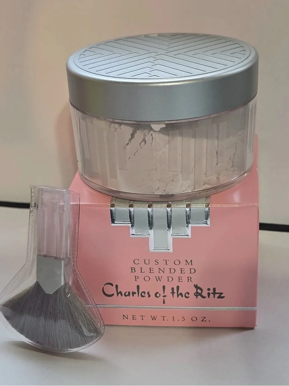 Charles of the Ritz Custom Face Blended Powder with Brush – Soft Pink 1.5 oz